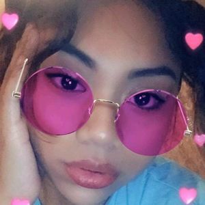 Meet your Posher, Sulema